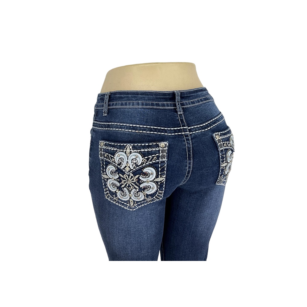 Women's Embroidered Pocket Dark Wash Bootcut Jeans